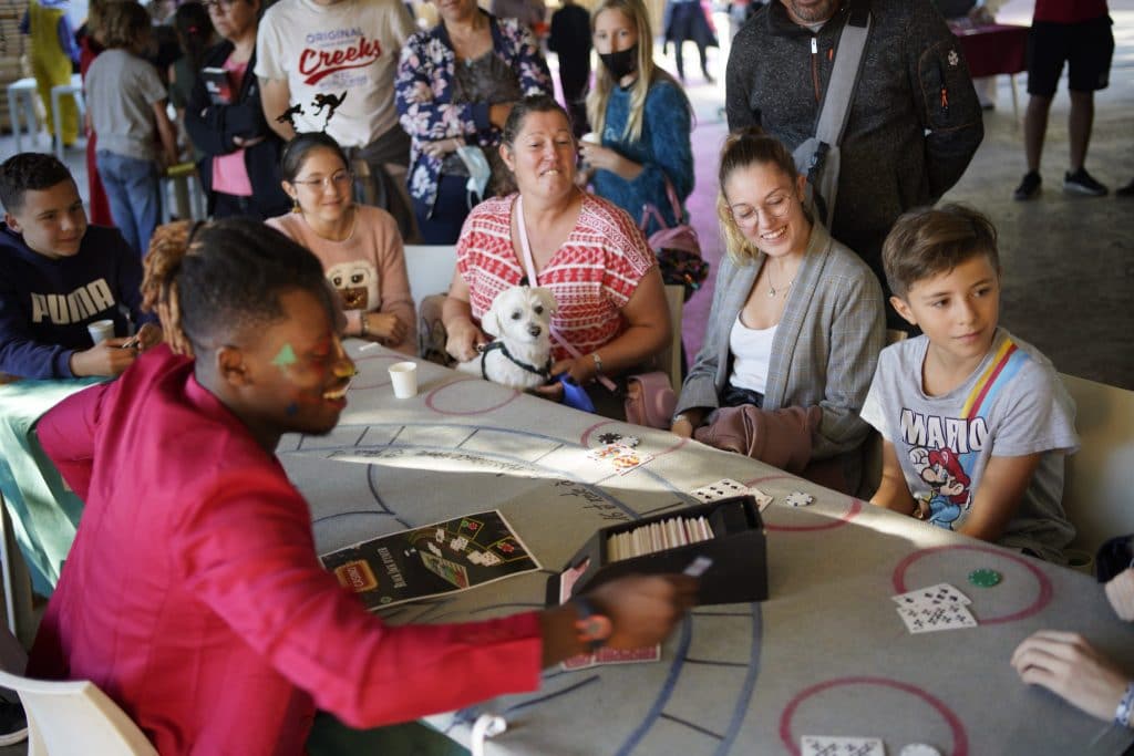 Jeux de cartes activités du camping villages le floride à Barcarès
