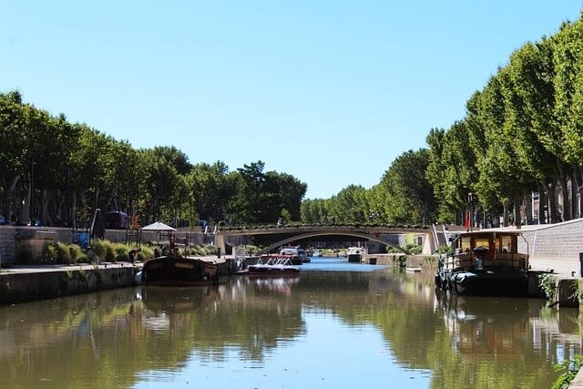 Camping Le Floride Le Barcarès (66) : Canal Du Midi Narbonne Petit Format